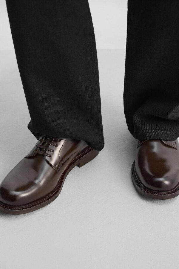 CHAUSSURES EN CUIR HABILLÉES – Image 3